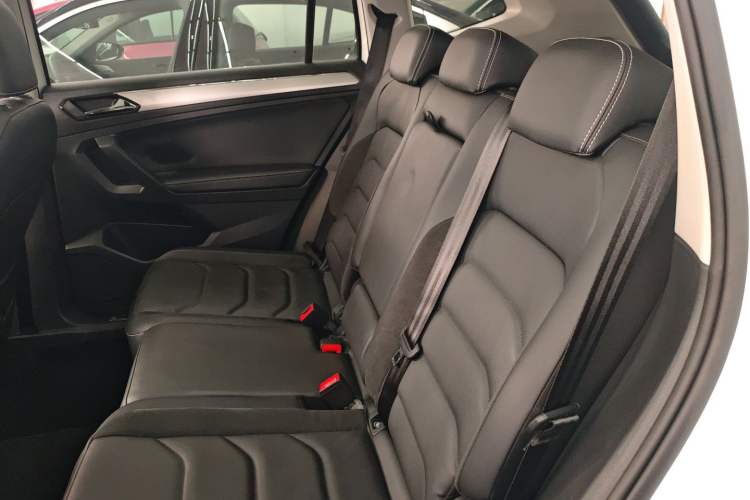 Used Volkswagen Tiguan L New Energy 2020 430 PHEV Plug-in Hybrid Prestige Edition Left Rear Seat