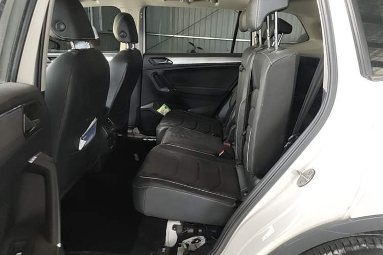 Used Volkswagen Tiguan L New Energy 2020 430 PHEV Plug-in Hybrid Flagship Edition Left Rear Seat