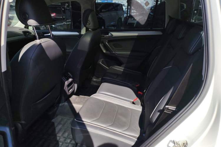 Used Volkswagen Tiguan L New Energy 2020 430 PHEV Plug-in Hybrid Flagship Edition Left Rear Seat