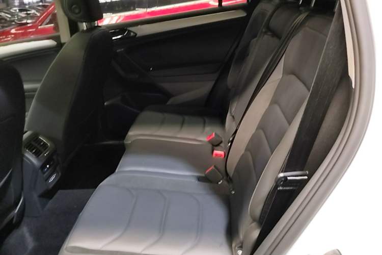 Used Volkswagen Tiguan L New Energy 2020 430 PHEV Plug-in Hybrid Prestige Edition Left Rear Seat