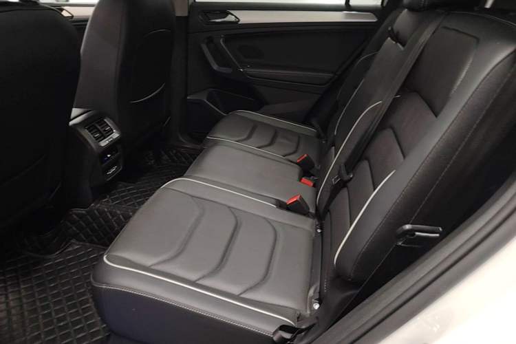 Used Volkswagen Tiguan L New Energy 2020 430 PHEV Plug-in Hybrid Flagship Edition Left Rear Seat