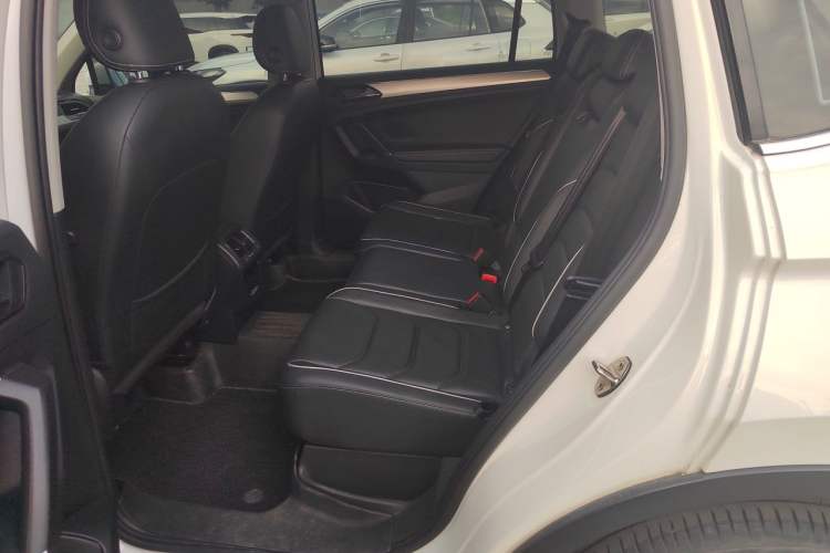Used Volkswagen Tiguan L New Energy 2020 430 PHEV Plug-in Hybrid Flagship Edition Left Rear Seat