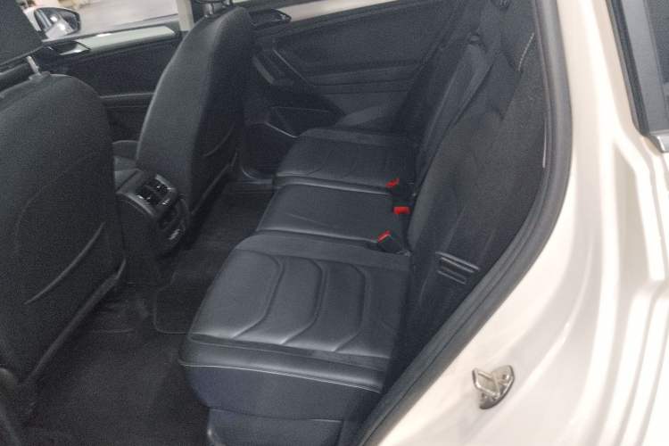 Used Volkswagen Tiguan L New Energy 2020 430 PHEV Plug-in Hybrid Prestige Edition Left Rear Seat
