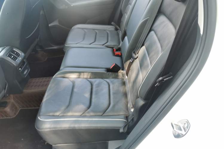 Used Volkswagen Tiguan L New Energy 2020 430 PHEV Plug-in Hybrid Flagship Edition Left Rear Seat
