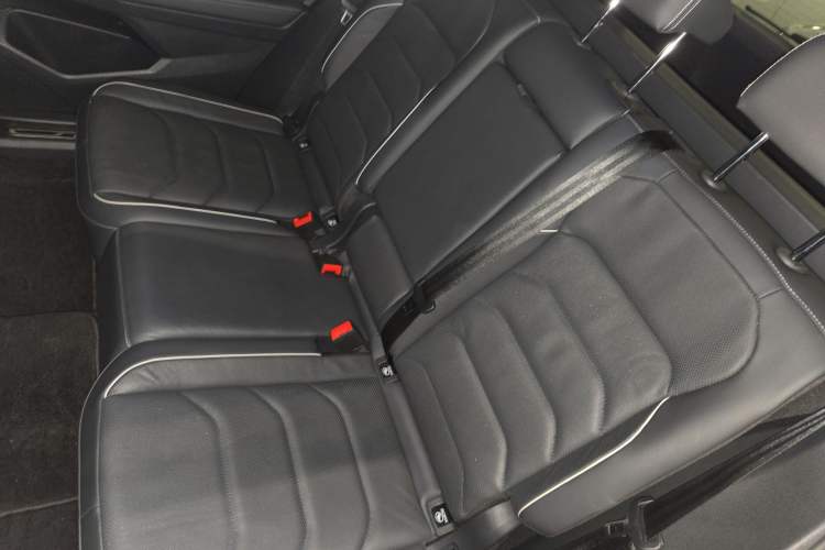 Used Volkswagen Tiguan L New Energy 2020 430 PHEV Plug-in Hybrid Flagship Edition Left Rear Seat