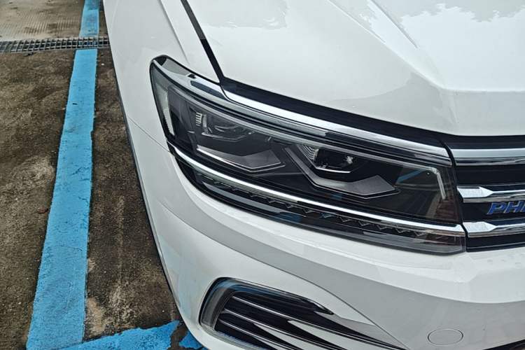 Used Volkswagen Tiguan L New Energy 2020 430 PHEV Plug-in Hybrid Flagship Edition Right Front Headlight