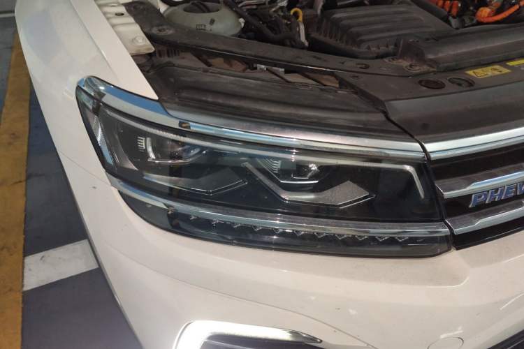 Used Volkswagen Tiguan L New Energy 2020 430 PHEV Plug-in Hybrid Flagship Edition Right Front Headlight