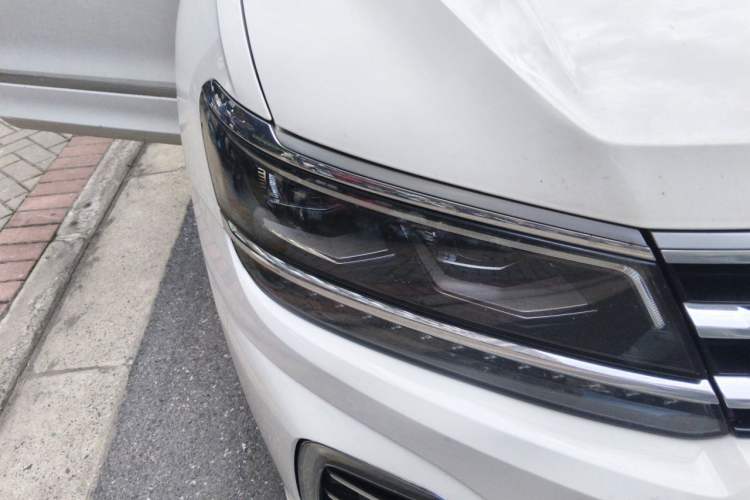 Used Volkswagen Tiguan L New Energy 2020 430 PHEV Plug-in Hybrid Flagship Edition Right Front Headlight