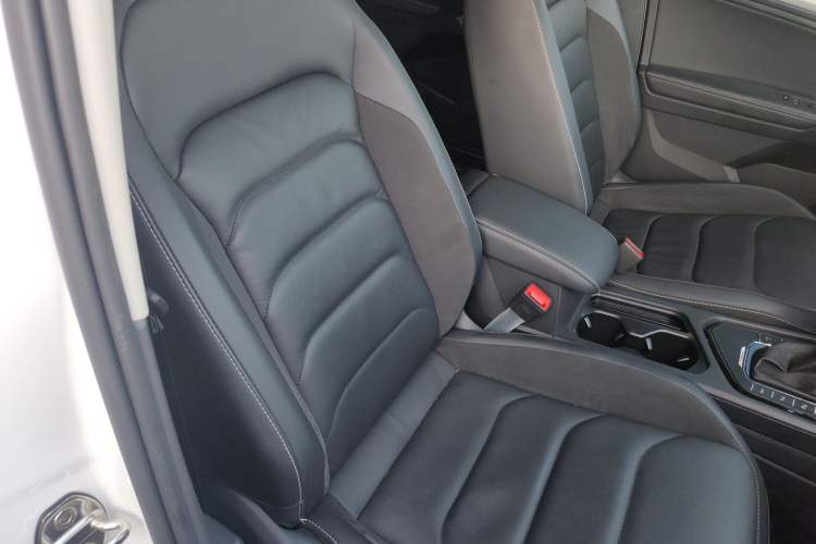 Used Volkswagen Tiguan L New Energy 2020 430 PHEV Plug-in Hybrid Prestige Edition Right Front Seat