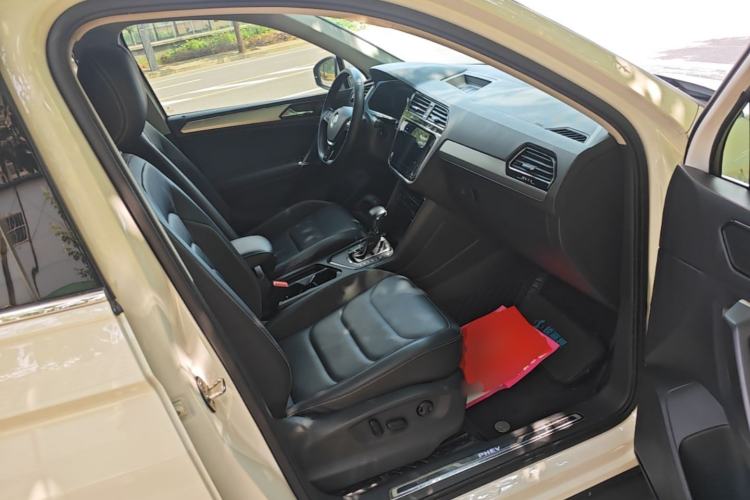 Used Volkswagen Tiguan L New Energy 2020 430 PHEV Plug-in Hybrid Prestige Edition Right Front Seat