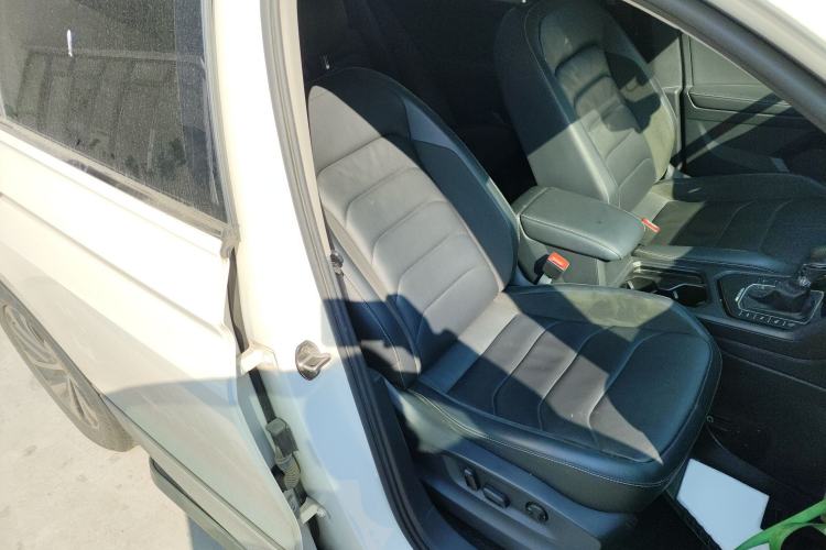 Used Volkswagen Tiguan L New Energy 2020 430 PHEV Plug-in Hybrid Prestige Edition Right Front Seat