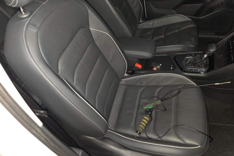 Used Volkswagen Tiguan L New Energy 2020 430 PHEV Plug-in Hybrid Flagship Edition Right Front Seat