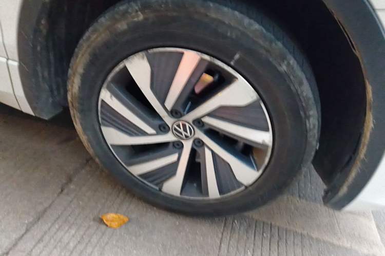 Used Volkswagen Tiguan L New Energy 2020 430 PHEV Plug-in Hybrid Prestige Edition Right Front Wheel Hub