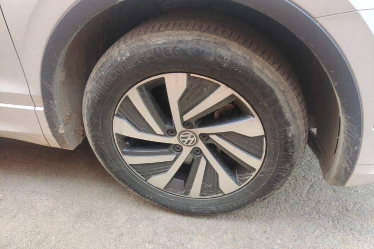 Used Volkswagen Tiguan L New Energy 2020 430 PHEV Plug-in Hybrid Flagship Edition Right Front Wheel Hub