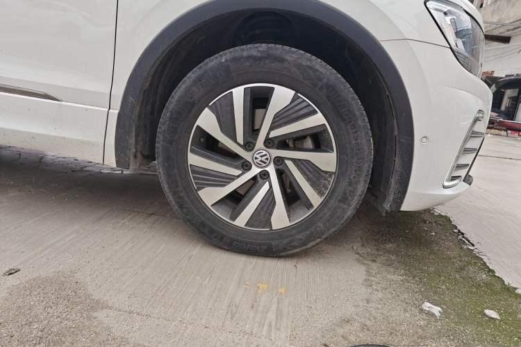Used Volkswagen Tiguan L New Energy 2020 430 PHEV Plug-in Hybrid Prestige Edition Right Front Wheel Hub