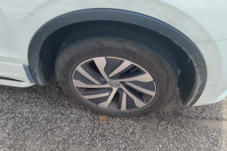 Used Volkswagen Tiguan L New Energy 2020 430 PHEV Plug-in Hybrid Flagship Edition Right Front Wheel Hub
