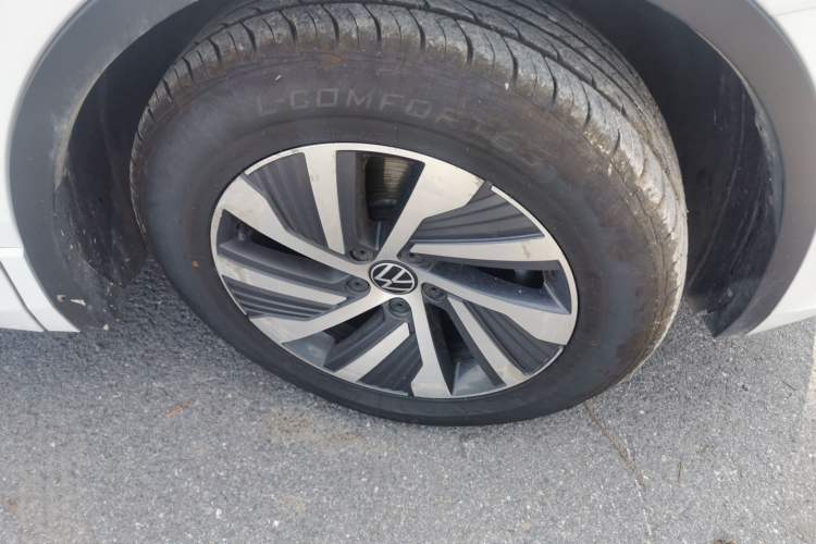 Used Volkswagen Tiguan L New Energy 2020 430 PHEV Plug-in Hybrid Flagship Edition Right Front Wheel Hub