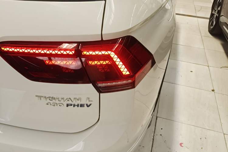 Used Volkswagen Tiguan L New Energy 2020 430 PHEV Plug-in Hybrid Flagship Edition Right Rear Taillight