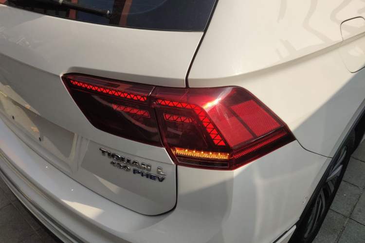 Used Volkswagen Tiguan L New Energy 2020 430 PHEV Plug-in Hybrid Flagship Edition Right Rear Taillight