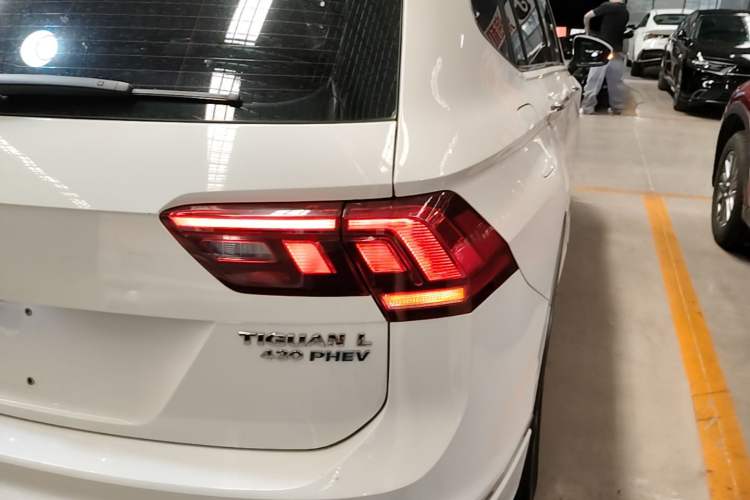 Used Volkswagen Tiguan L New Energy 2020 430 PHEV Plug-in Hybrid Prestige Edition Right Rear Taillight