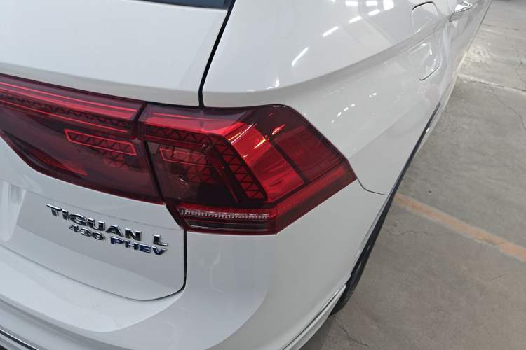 Used Volkswagen Tiguan L New Energy 2020 430 PHEV Plug-in Hybrid Flagship Edition Right Rear Taillight