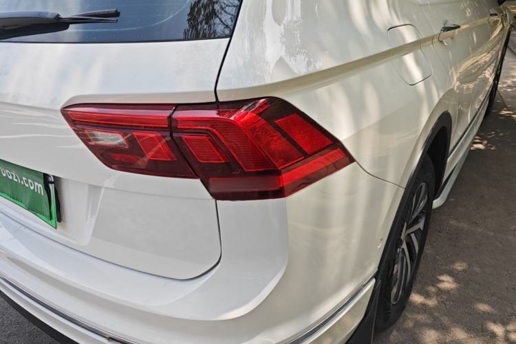 Used Volkswagen Tiguan L New Energy 2020 430 PHEV Plug-in Hybrid Prestige Edition Right Rear Taillight