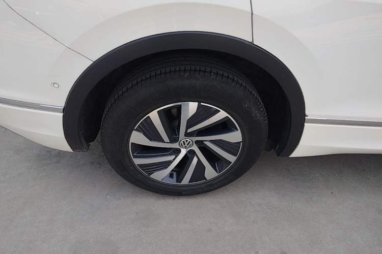 Used Volkswagen Tiguan L New Energy 2020 430 PHEV Plug-in Hybrid Flagship Edition Right Rear Wheel Hub