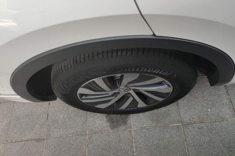 Used Volkswagen Tiguan L New Energy 2020 430 PHEV Plug-in Hybrid Flagship Edition Right Rear Wheel Hub