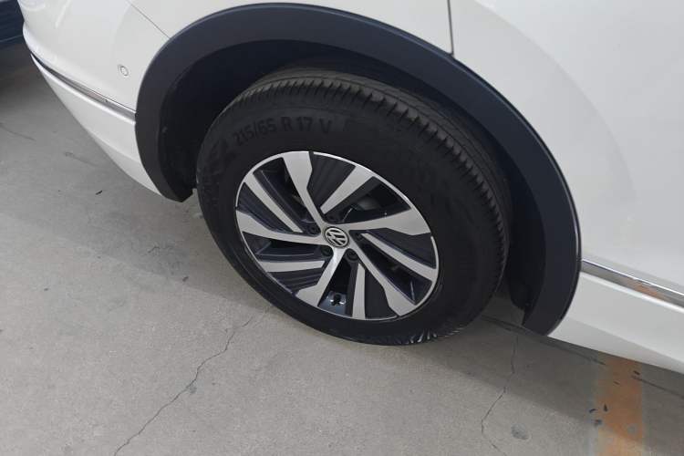 Used Volkswagen Tiguan L New Energy 2020 430 PHEV Plug-in Hybrid Flagship Edition Right Rear Wheel Hub
