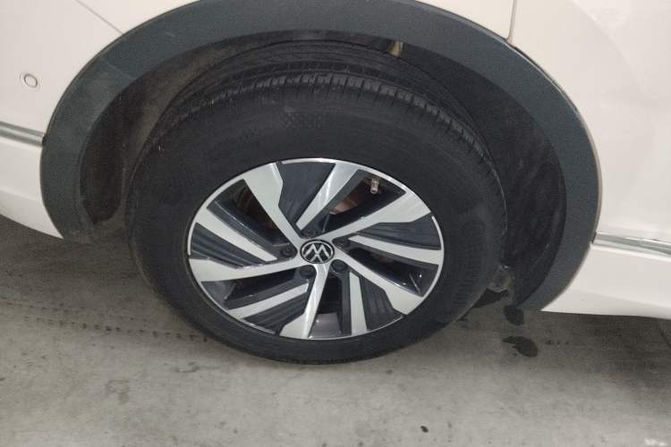 Used Volkswagen Tiguan L New Energy 2020 430 PHEV Plug-in Hybrid Prestige Edition Right Rear Wheel Hub