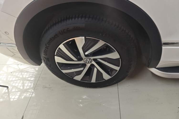 Used Volkswagen Tiguan L New Energy 2020 430 PHEV Plug-in Hybrid Flagship Edition Right Rear Wheel Hub