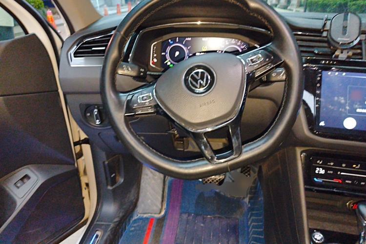 Used Volkswagen Tiguan L New Energy 2020 430 PHEV Plug-in Hybrid Prestige Edition Steering Wheel