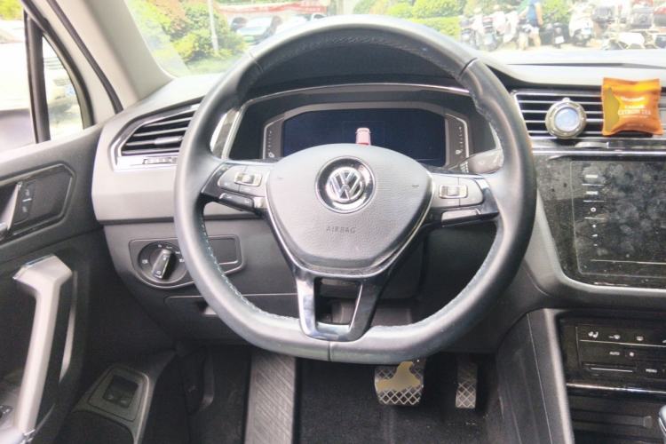 Used Volkswagen Tiguan L New Energy 2020 430 PHEV Plug-in Hybrid Flagship Edition Steering Wheel