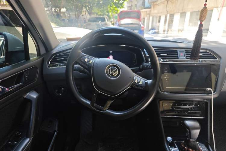 Used Volkswagen Tiguan L New Energy 2020 430 PHEV Plug-in Hybrid Prestige Edition Steering Wheel