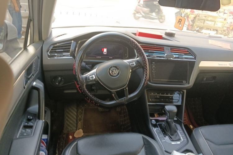Used Volkswagen Tiguan L New Energy 2020 430 PHEV Plug-in Hybrid Flagship Edition Steering Wheel