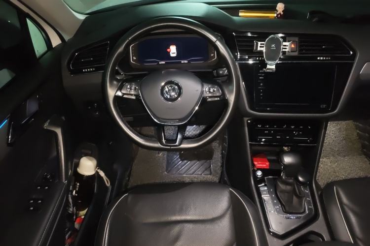 Used Volkswagen Tiguan L New Energy 2020 430 PHEV Plug-in Hybrid Flagship Edition Steering Wheel