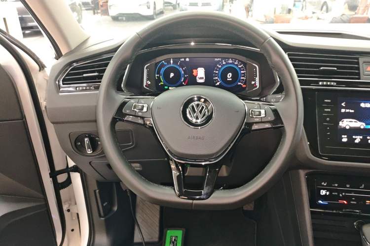 Used Volkswagen Tiguan L New Energy 2020 430 PHEV Plug-in Hybrid Flagship Edition Steering Wheel