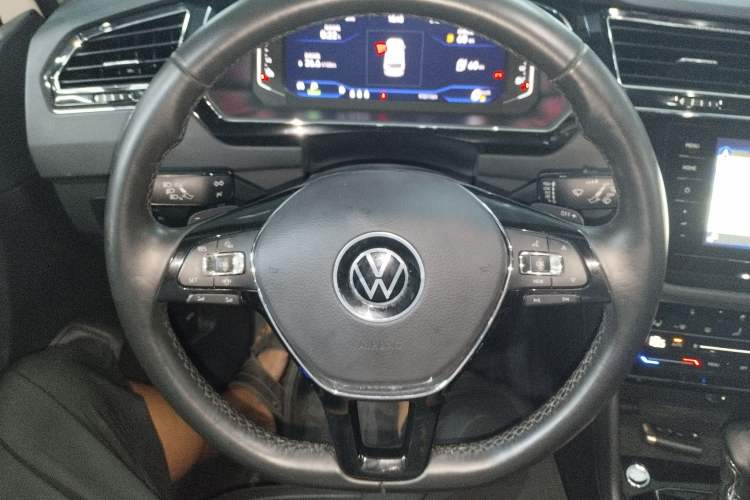 Used Volkswagen Tiguan L New Energy 2020 430 PHEV Plug-in Hybrid Prestige Edition Steering Wheel