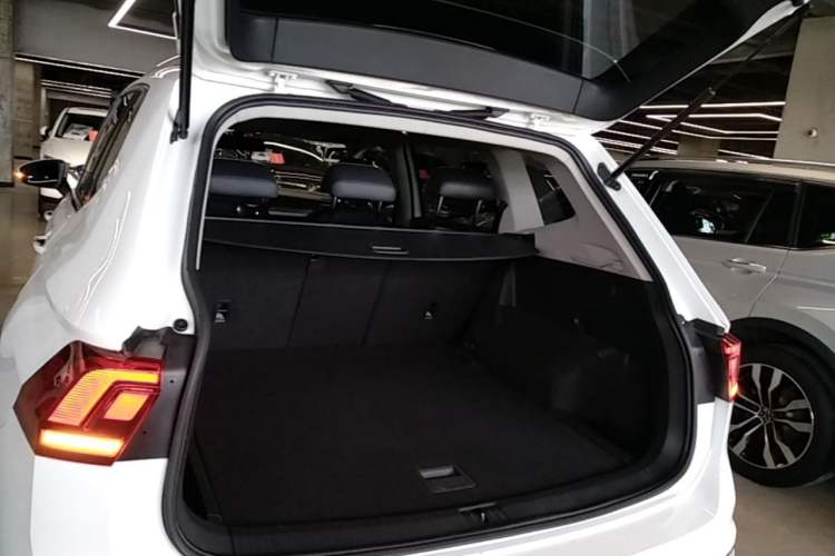 Used Volkswagen Tiguan L New Energy 2020 430 PHEV Plug-in Hybrid Prestige Edition Trunk