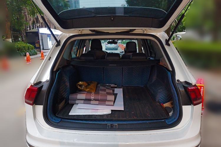 Used Volkswagen Tiguan L New Energy 2020 430 PHEV Plug-in Hybrid Prestige Edition Trunk