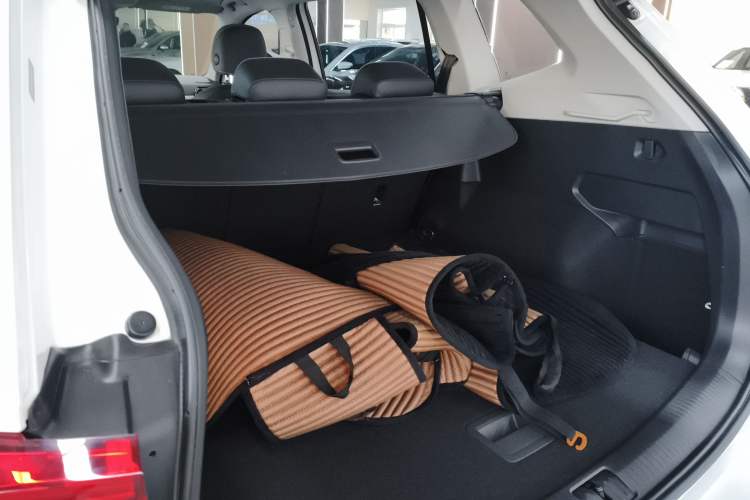 Used Volkswagen Tiguan L New Energy 2020 430 PHEV Plug-in Hybrid Prestige Edition Trunk