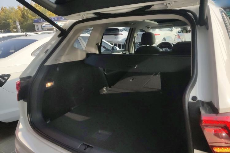 Used Volkswagen Tiguan L New Energy 2020 430 PHEV Plug-in Hybrid Flagship Edition Trunk