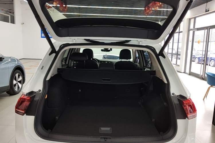 Used Volkswagen Tiguan L New Energy 2020 430 PHEV Plug-in Hybrid Flagship Edition Trunk