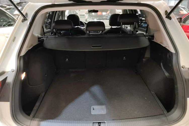 Used Volkswagen Tiguan L New Energy 2020 430 PHEV Plug-in Hybrid Prestige Edition Trunk