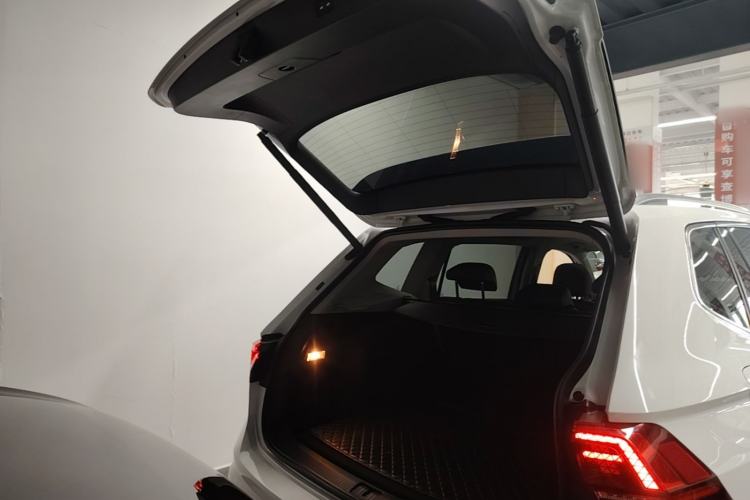 Used Volkswagen Tiguan L New Energy 2020 430 PHEV Plug-in Hybrid Flagship Edition Trunk