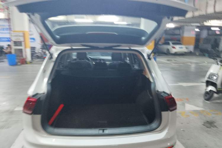 Used Volkswagen Tiguan L New Energy 2020 430 PHEV Plug-in Hybrid Prestige Edition Trunk