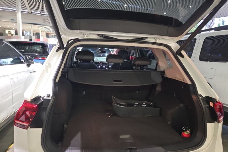 Used Volkswagen Tiguan L New Energy 2020 430 PHEV Plug-in Hybrid Flagship Edition Trunk