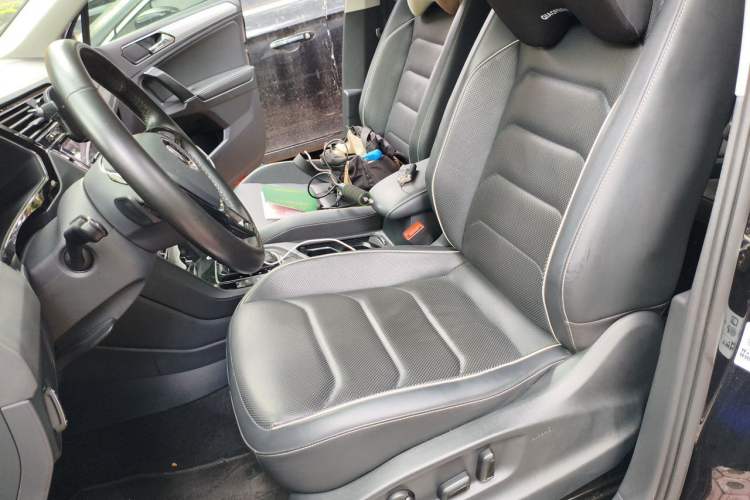 Used Volkswagen Tiguan L New Energy 2021 430 PHEV Plug-in Hybrid Flagship Edition Left Front Seat