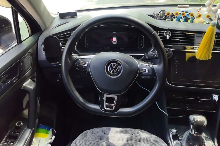 Used Volkswagen Tiguan L New Energy 2021 430 PHEV Plug-in Hybrid Flagship Edition Steering Wheel