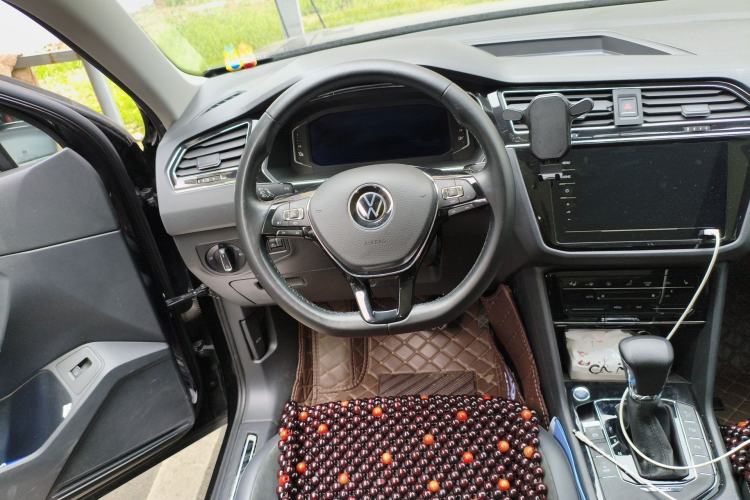 Used Volkswagen Tiguan L New Energy 2021 430 PHEV Plug-in Hybrid Prestige Edition Steering Wheel
